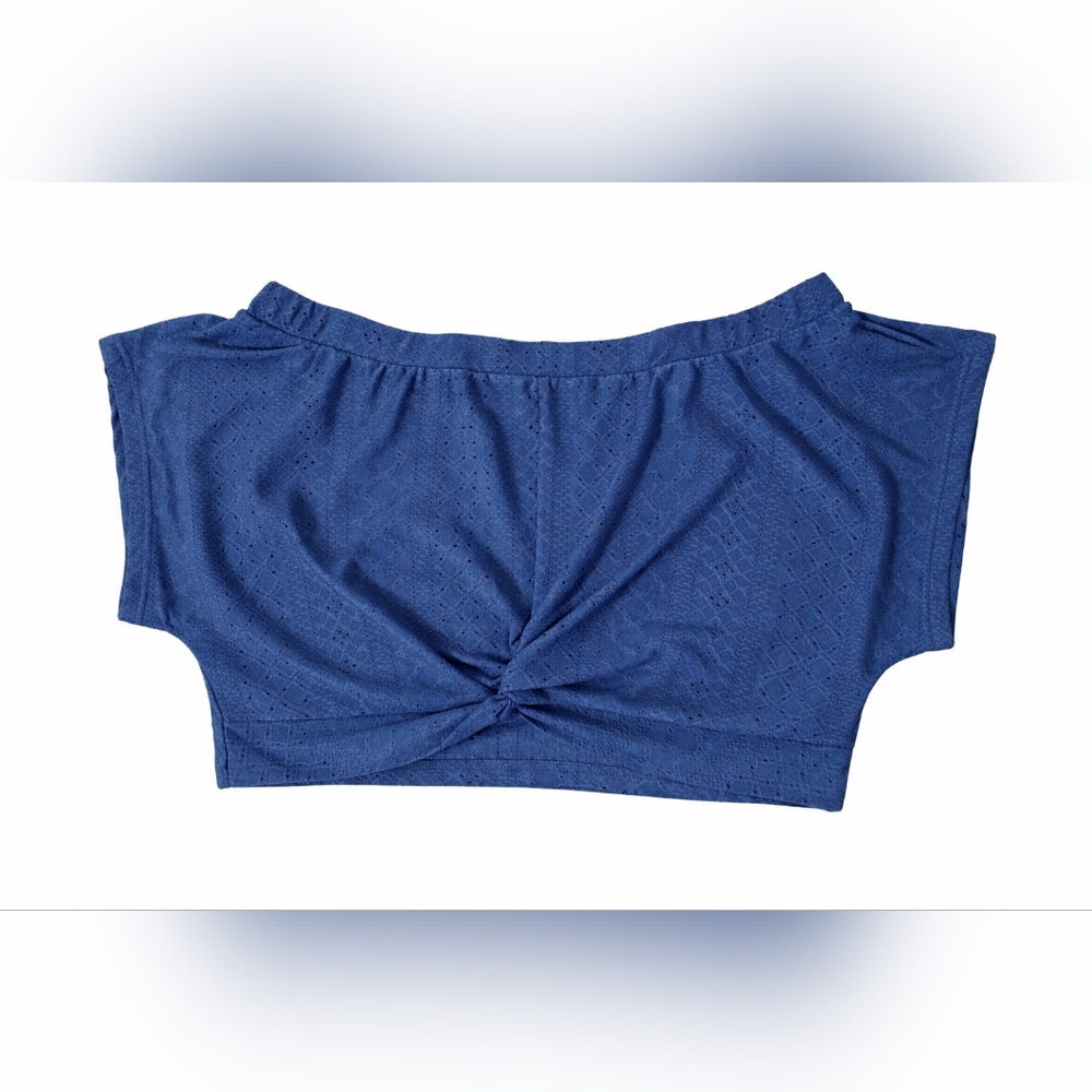 SHEIN Blue Twist Crop Top